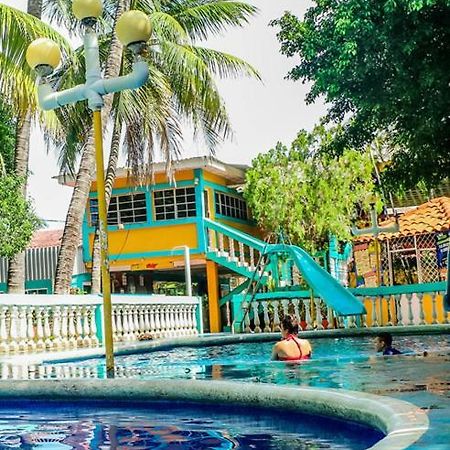 Hotel Leones Marinos サンミゲル エクステリア 写真
