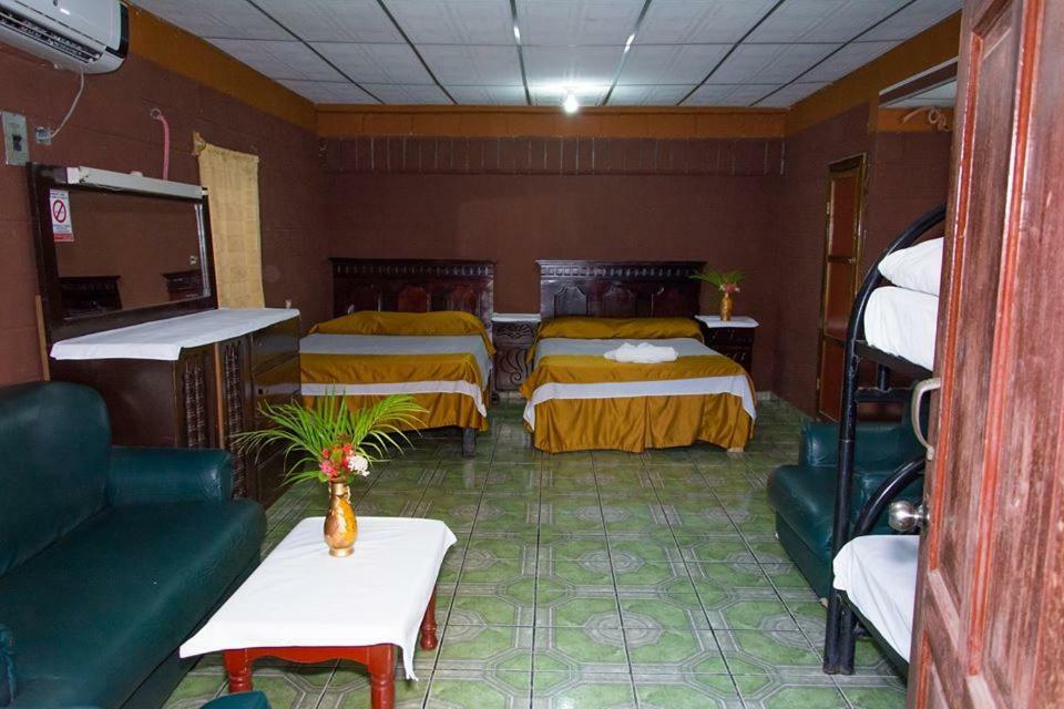 Hotel Leones Marinos サンミゲル エクステリア 写真